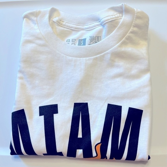 COURT CULTURE MIAMI HEAT UNISEX LONG SLEEVE TEE WHITE SIZE S SMALL NWOT - Picture 3 of 6